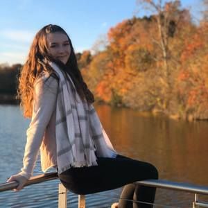 Meet your Posher, Julia